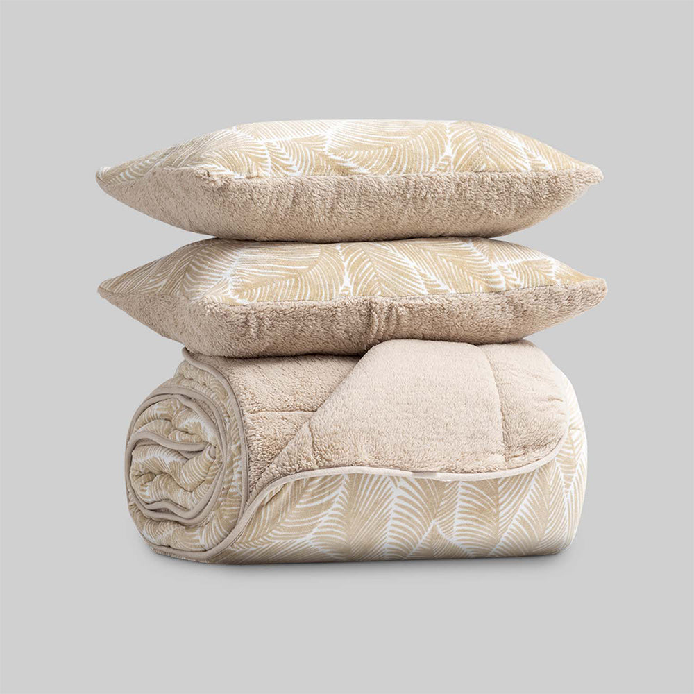 Warm sherpa winter duvet with beige leaf print.
