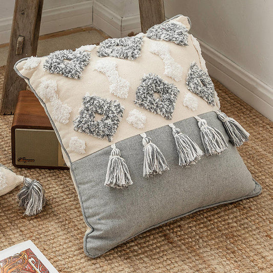 Cushion cover with fringe and tassels. Geometric in gray and beige color. 100% cotton.