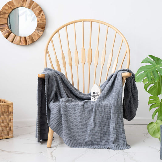 Manta de punto con cuadros. Color gris oscuro. - Oma Home