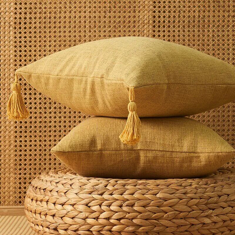Linen and natural cotton cushion cover. Beige.