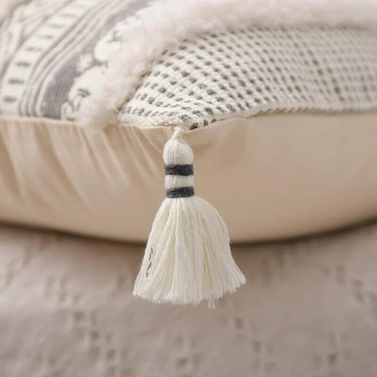 Linen and natural cotton cushion cover. Light gray colour.