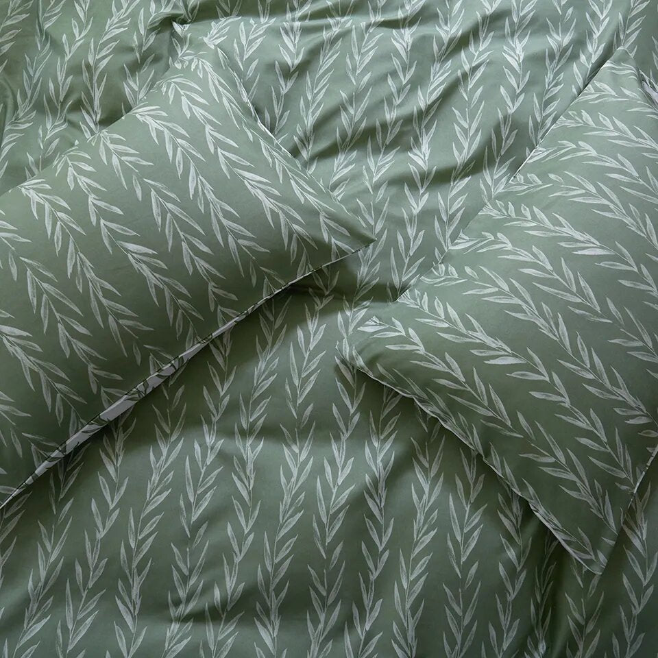 Printed duvet cover with black leaves and pale pink background, extra soft microfiber.