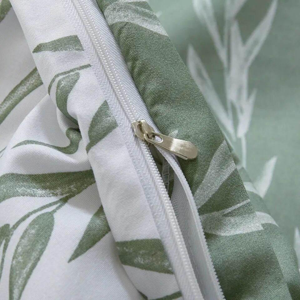 Printed duvet cover with black leaves and pale pink background, extra soft microfiber.