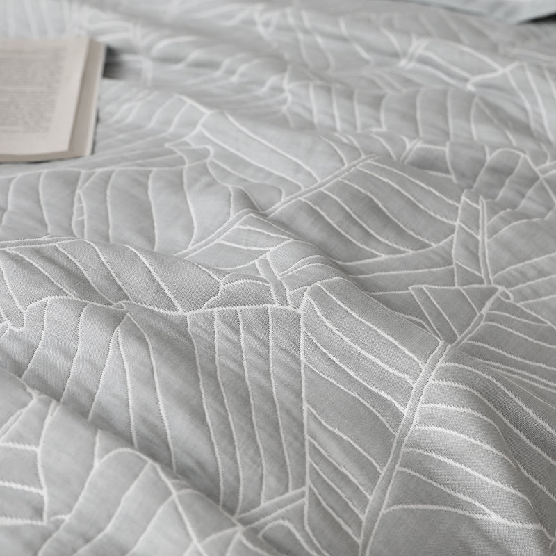 Summer quilt 100% cotton, Jacquard with leaves. Light grey color