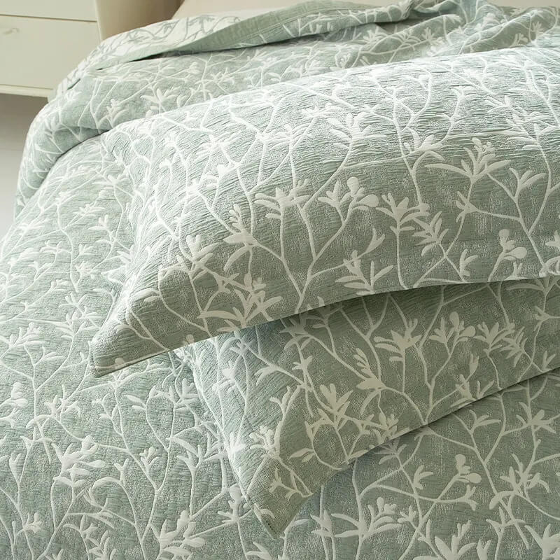 Green Cotton Jacquard Summer Quilt, Botanical Design – Premium Quality.