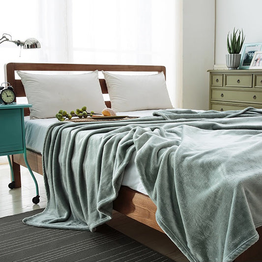 Extra soft fleece blanket. Water green colour.